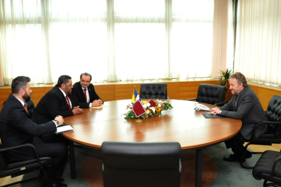 Предсједавајући Дома народа Бакир Изетбеговић разговарао са амбасадором Катара у Босни и Херцеговини 