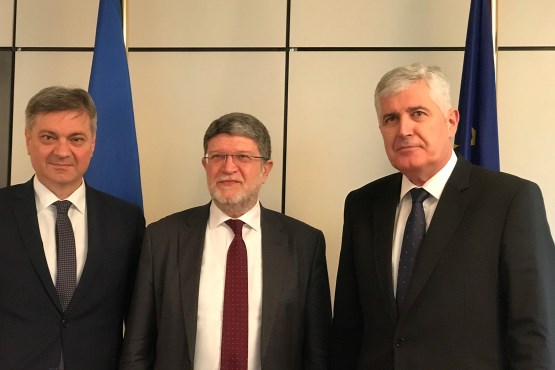 Predsjedavajući Predstavničkog doma dr. Denis Zvizdić i predsjedavajući Doma naroda dr. Dragan Čović u Briselu razgovarali sa stalnim izvjestiocem Evropskog parlamenta za Zapadni Balkan